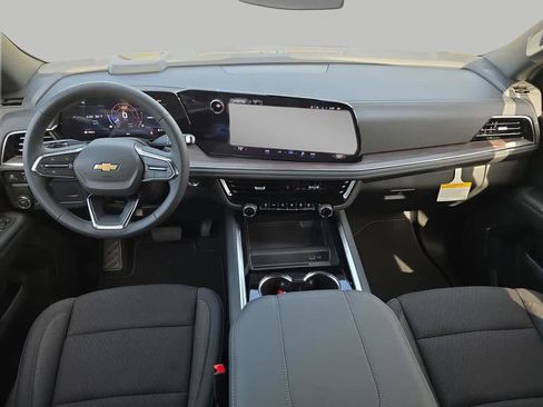 New 2026 Chevrolet Suburban LS RWD image 9