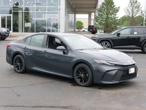 Used 2025 Toyota Camry LE FWD image 2