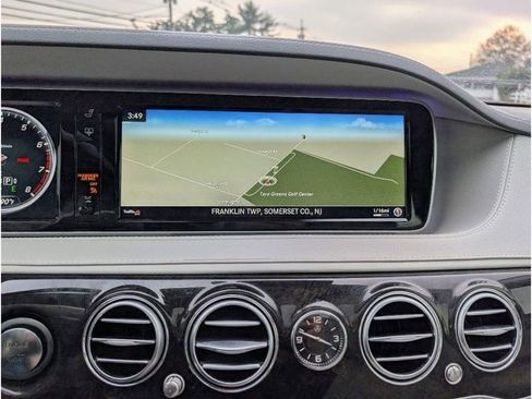 Used 2016 Mercedes-Benz S 550 4MATIC Sedan w/ Premium Package image 19