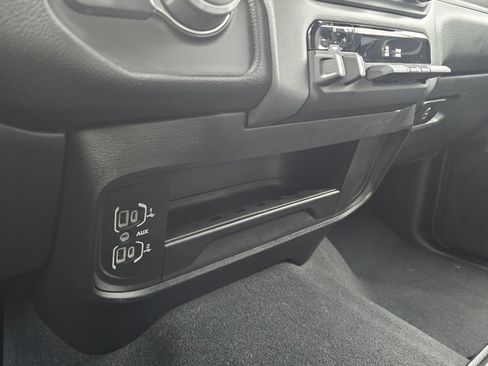 Used 2024 RAM 2500 Big Horn w/ Bed Utility Group image 34