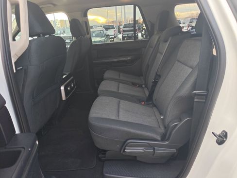 Used 2024 Ford Expedition Max XLT image 25