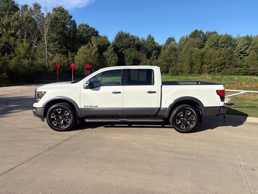 Used 2023 Nissan Titan Platinum Reserve w/ Moonroof Package AWD/4WD image 6