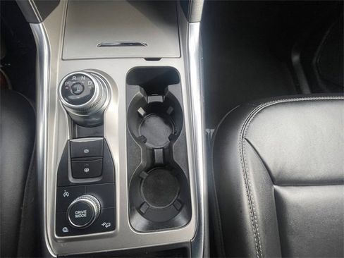 Used 2023 Ford Explorer XLT w/ Equipment Group 202A image 24