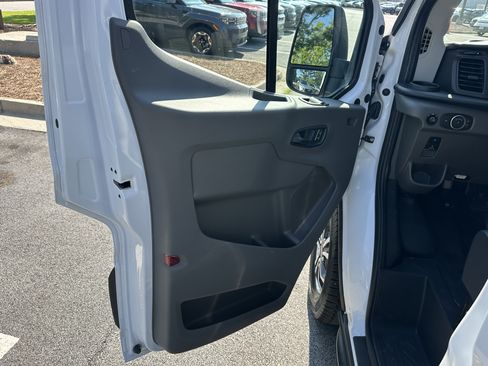 Used 2022 Ford Transit 350 XLT RWD image 10