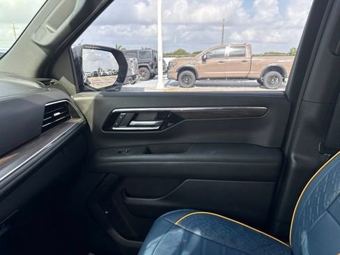 Used 2026 Chevrolet Suburban LS RWD image 13