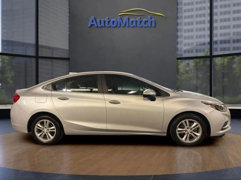 Used 2016 Chevrolet Cruze LT image 12