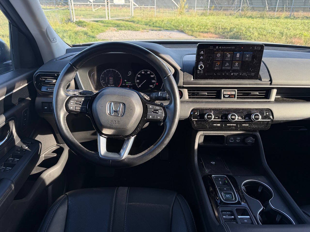 Used 2023 Honda Pilot Touring image 17