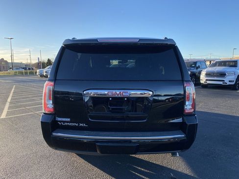Used 2018 GMC Yukon XL Denali w/ Denali Ultimate Package image 10