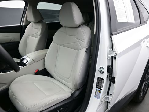 Certified 2025 Hyundai Tucson SEL image 12