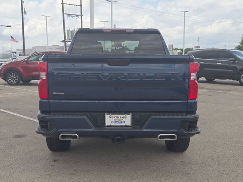 Certified 2023 Chevrolet Silverado 1500 RST w/ Z71 Off-Road Package AWD/4WD image 4
