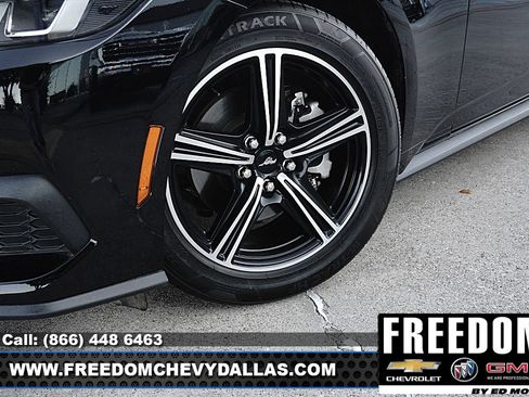 Used 2025 Ford Mustang Coupe RWD image 39