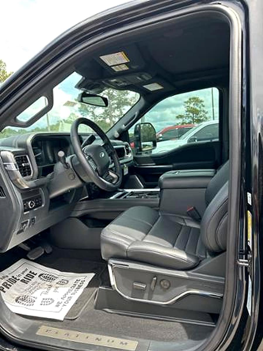 New 2025 Ford F250 Platinum AWD/4WD image 18