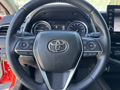 Used 2023 Toyota Camry XLE w/ Navigation Package FWD image 30