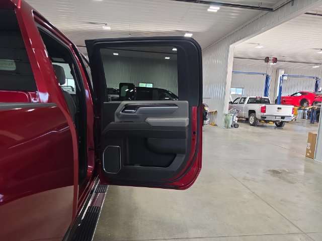 Used 2025 Chevrolet Silverado 3500 LTZ w/ LTZ Premium Package AWD/4WD image 30