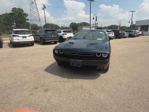 Used 2018 Dodge Challenger R/T Plus RWD image 3