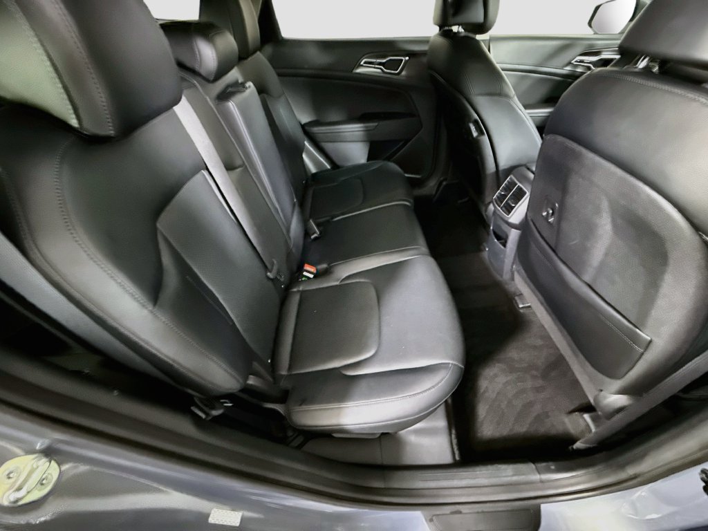 Certified 2023 Kia Sportage EX AWD/4WD image 30