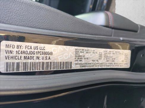 Used 2023 Dodge Durango GT image 25