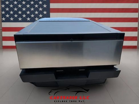 Used 2024 Tesla Cybertruck AWD Crew Cab image 5