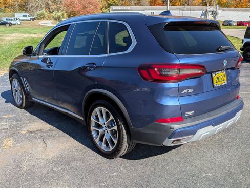 Used 2022 BMW X5 xDrive40i w/ Premium Package image 5