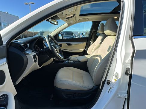 Certified 2021 INFINITI QX50 Luxe image 13