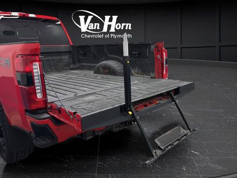 Used 2023 Ford F250 Lariat w/ Sport Appearance Package AWD/4WD image 28