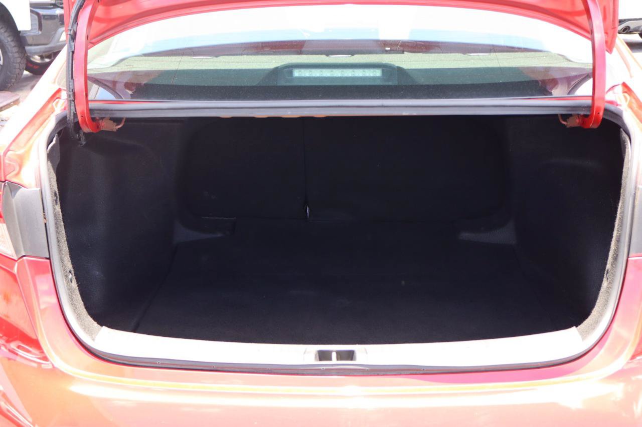 Used 2021 Toyota Corolla LE FWD image 29