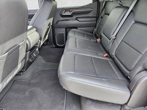 Used 2024 GMC Sierra 1500 SLT image 16