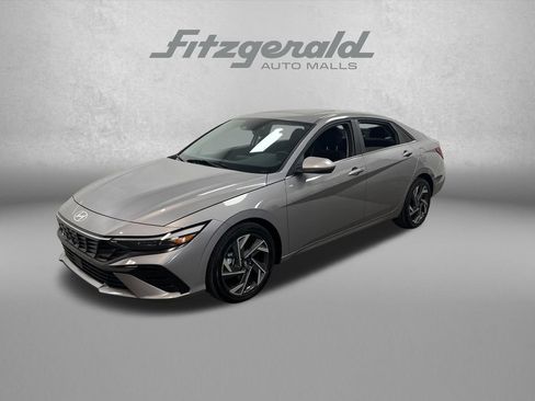 Used 2025 Hyundai Elantra SEL FWD image 1