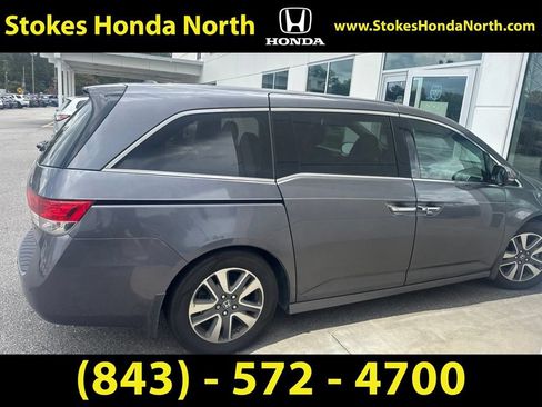 Used 2016 Honda Odyssey Touring Elite image 5