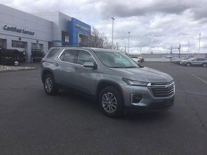 Used 2023 Chevrolet Traverse LT