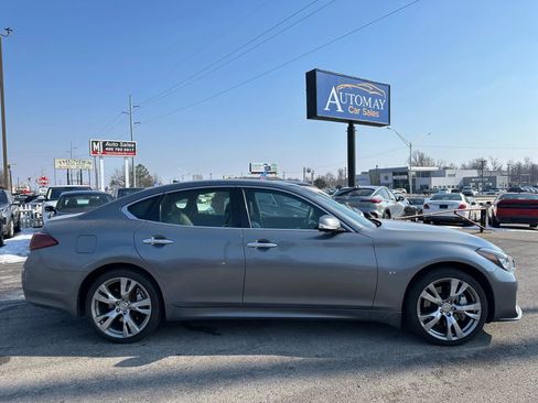 Used 2017 INFINITI Q70 3.7 w/ Technology Package image 30