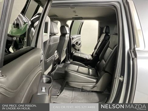 Used 2020 Chevrolet Suburban LT w/ Max Trailering Package RWD image 12