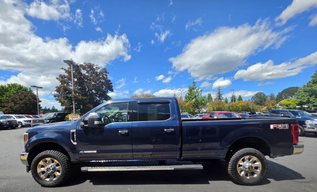 Used 2019 Ford F350 Lariat w/ Lariat Ultimate Package AWD/4WD image 3