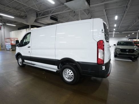 Used 2024 Ford Transit 250 Low Roof AWD w/ Exterior Upgrade Package image 31