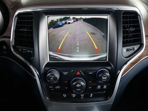 Used 2014 Jeep Grand Cherokee Overland w/ Advanced Technology Group image 36