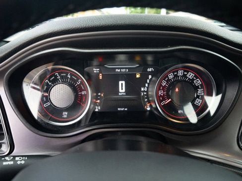 Used 2023 Dodge Challenger SXT image 16