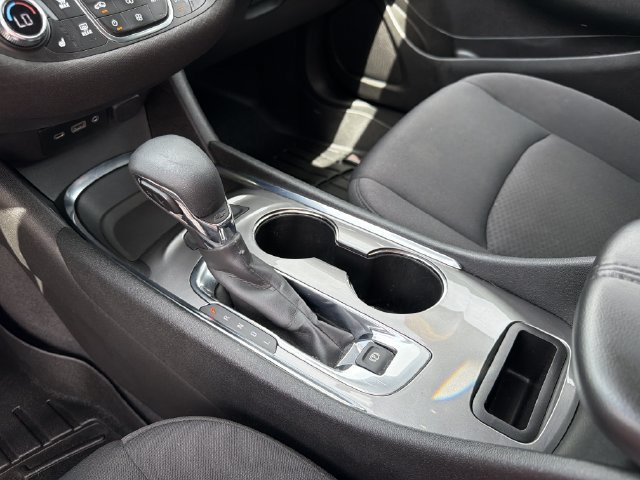 Used 2023 Chevrolet Malibu LT FWD image 28