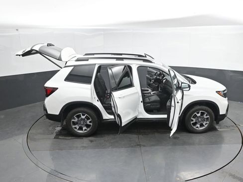 Used 2022 Honda Passport TrailSport image 35