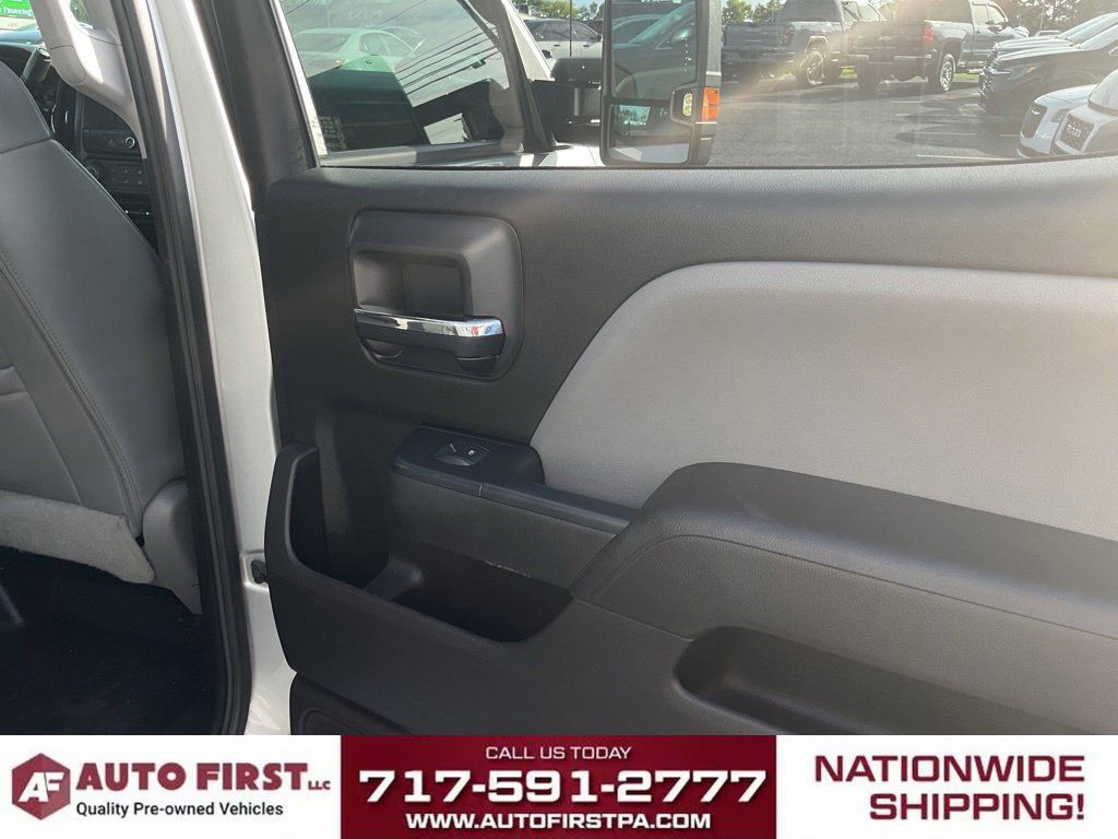 Used 2017 GMC Sierra 3500 4x4 Crew Cab image 17