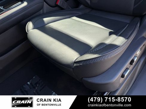 Used 2026 GMC Yukon Denali w/ Sun & Power Step Package AWD/4WD image 24