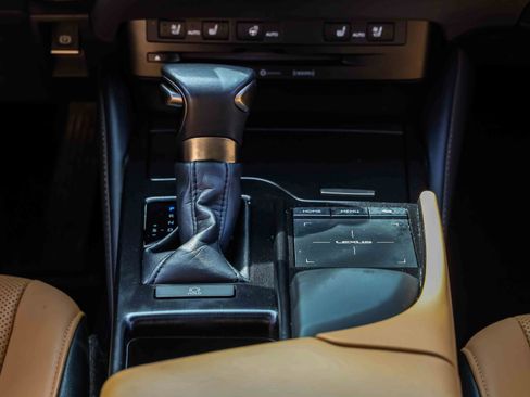 Used 2022 Lexus ES 350 w/ Premium Package image 14