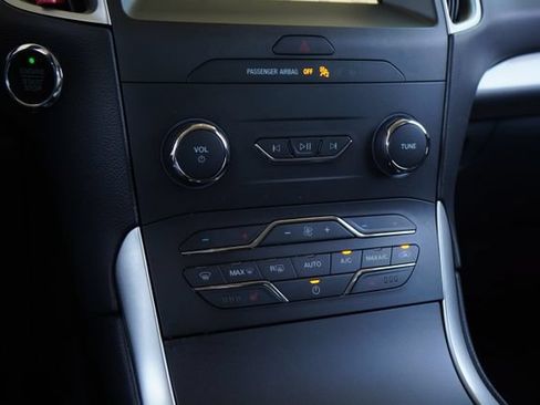 Used 2019 Ford Edge SEL w/ Equipment Group 201A FWD image 21