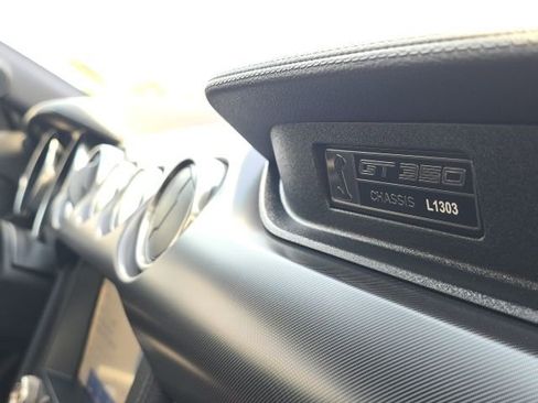 Used 2020 Ford Mustang Shelby GT350 w/ Technology Package image 16