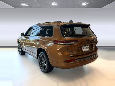 New 2026 Jeep Grand Cherokee L Limited AWD/4WD image 3