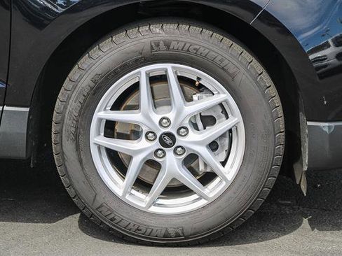 Used 2024 Ford Edge SEL image 9