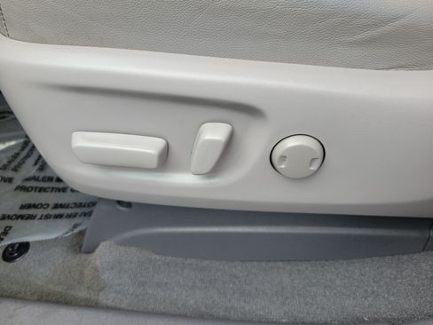 Certified 2020 Toyota Sienna XLE FWD image 23