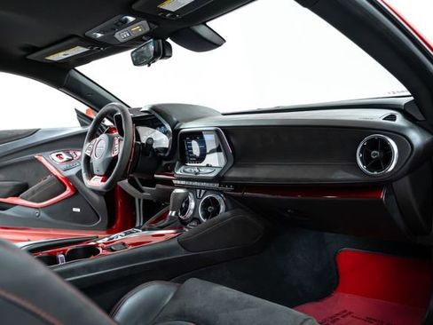 Used 2020 Chevrolet Camaro ZL1 image 27