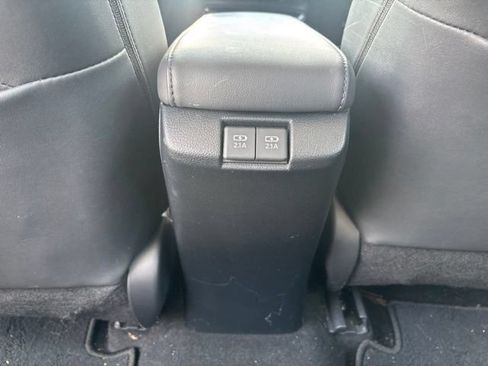 Used 2019 Toyota Prius Limited FWD image 18