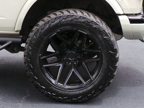Used 2025 Ford Bronco Badlands AWD/4WD image 18