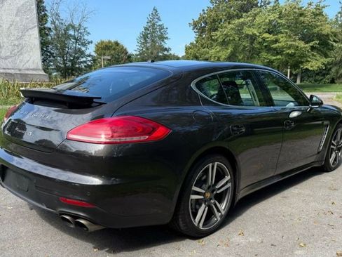 Used 2015 Porsche Panamera 4S image 7